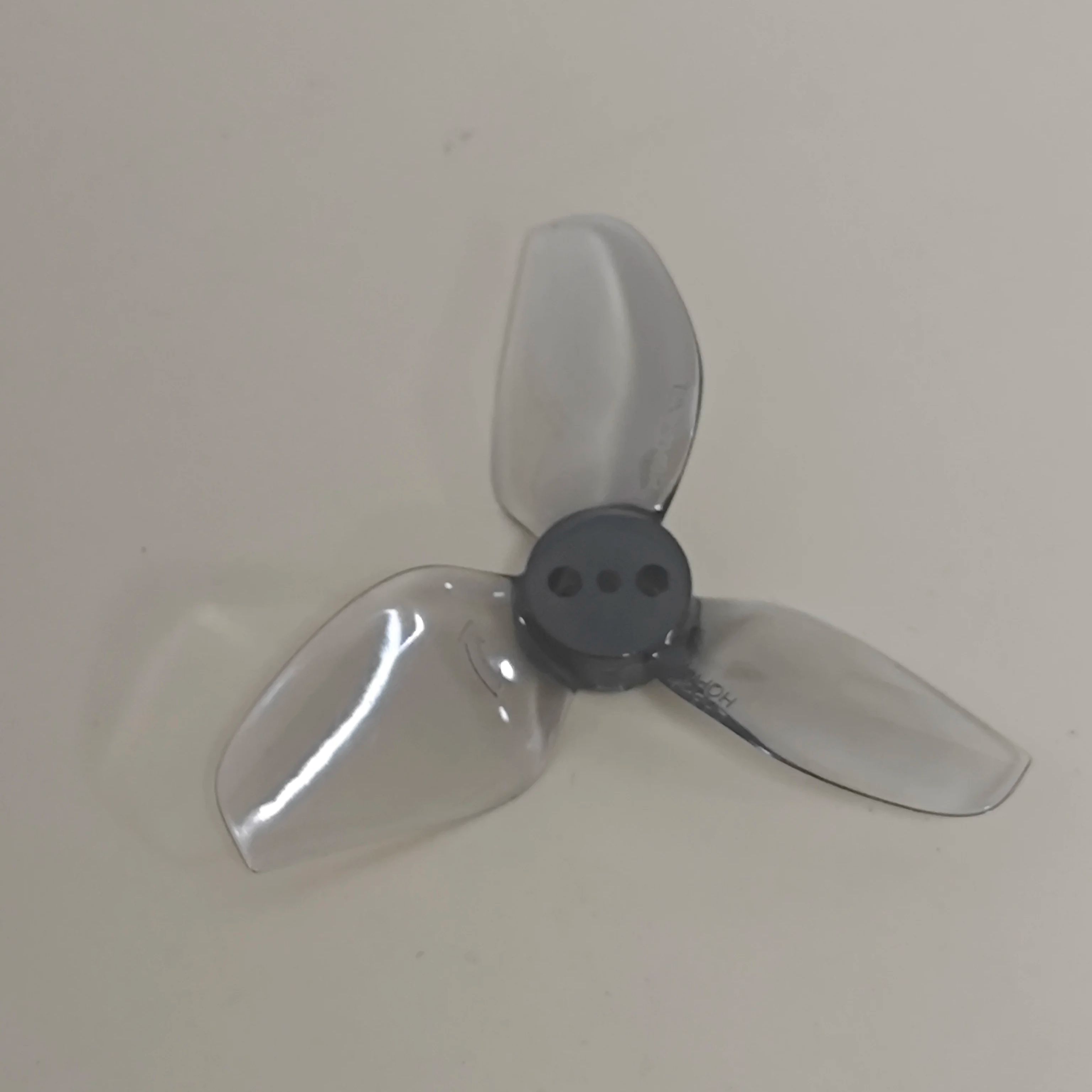 HQProp T2X2.2X3 Racing Drone P - مراجعة Drone Propeller وسعره